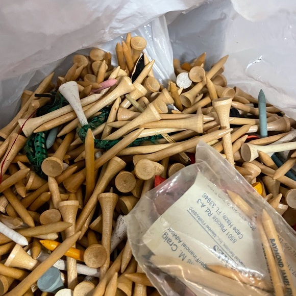 Golf tees mixed sizes over 400 pc 
Good conditions - Picture 2 of 4